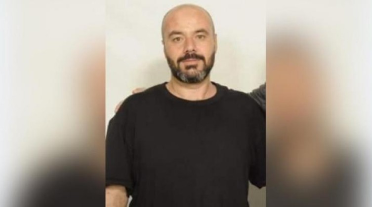 أسير من الخليل يعاني آلاماً حادة تمنعه من النوم