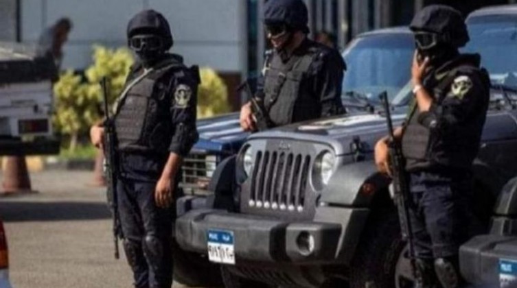 جريمة مرعبة.. مصري يقتل والده ويلقي جثته من الثامن !