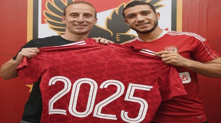الأهلي يجدد عقد رامي ربيعة وحسين الشحات