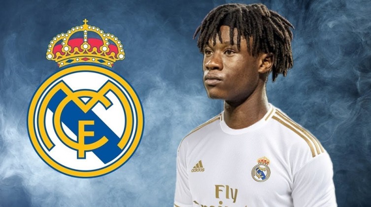 كامافينجا يُجدد عقده مع ريال مدريد حتى موسم 2028