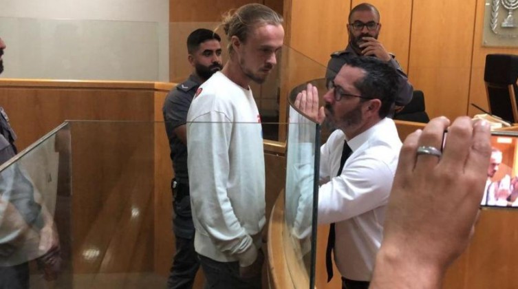 للمرة الخامسة.. الاحتلال يؤجل محاكمة قاتل الشهيد ديار العمري