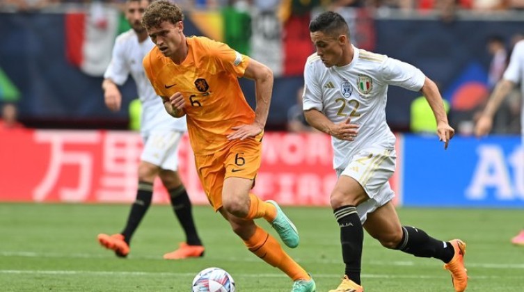 شاهد- إيطاليا تهزم هولندا وتحصد برونزية دوري الأمم الأوروبية