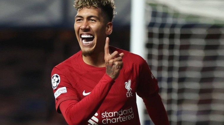 فيرمينو على أعتاب أهلي جدة السعودي