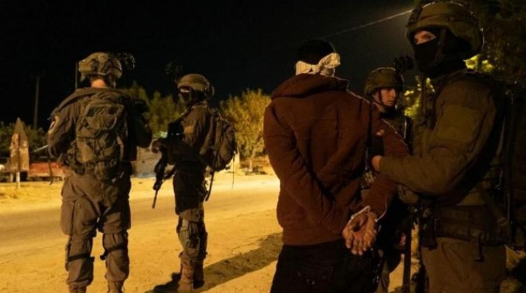 الاحتلال يعتقل أسيرًا محررًا من القدس