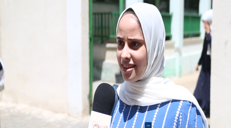 بالفيديو: آراء طلبة الثانوية العامة في امتحاني الكيمياء واللغة الإنجليزية الورقة الثانية