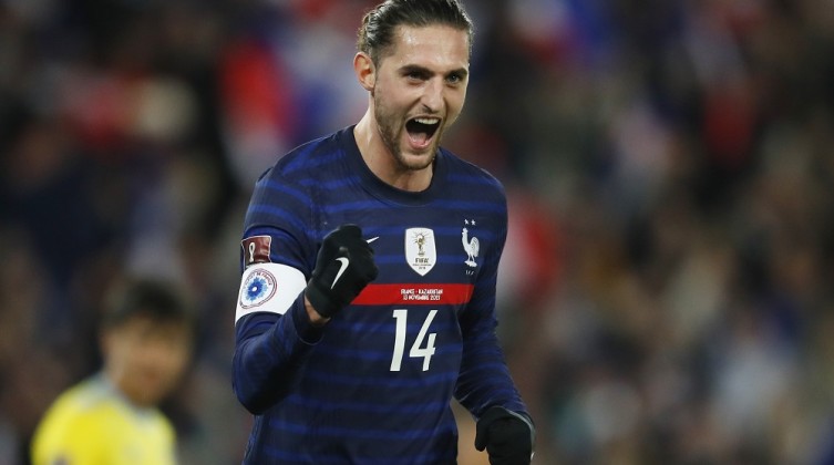 مانشستر يونايتد يدخل في مفاوضات مع لاعب يوفنتوس