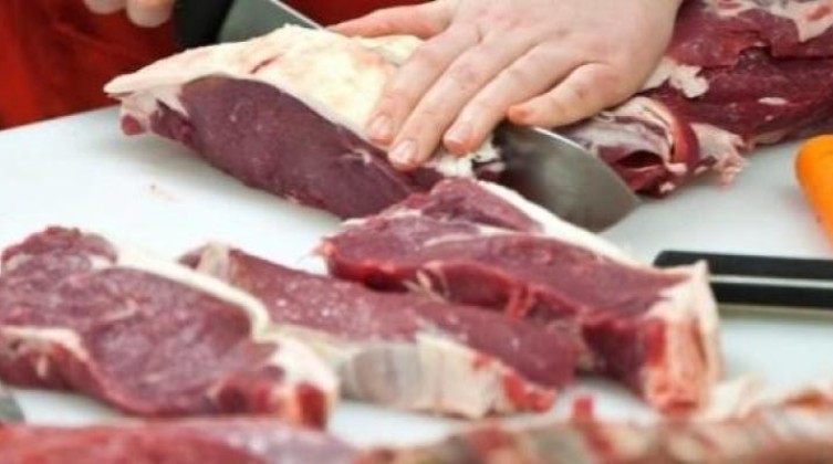كهرباء غزة تصدر نصائح وتعليمات لطرق حفظ لحوم الأضاحي