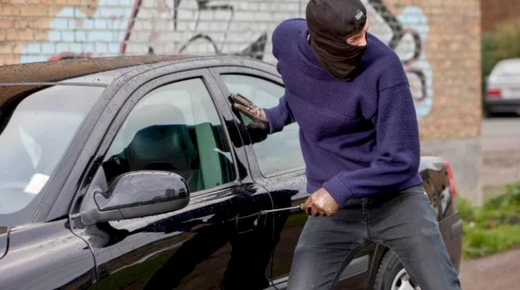مجهولون يسرقون 4 كغم ذهب من أحد المواطنين بالخليل