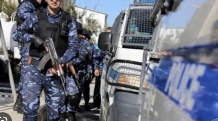 الشرطة تقبض على مشتبه فيه بقتل مواطن بنابلس