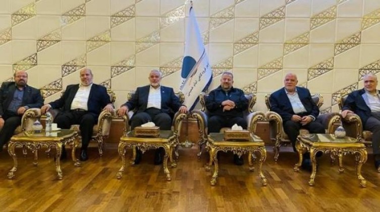 تفاصيل لقاء وفد حماس برئاسة هنية مع قائد الحرس الثوري الإيراني