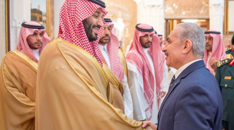 اشتية يُشيد بجهود السعودية الكبير في خدمتها للحجاج