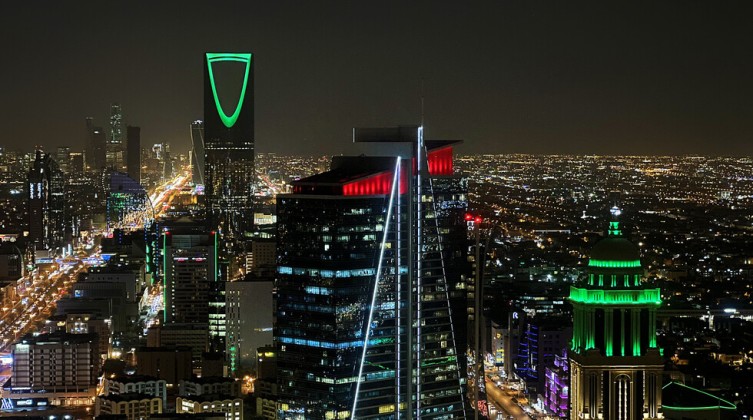 السعودية تحتضن 5.1 مليون عربي.. معظمهم من 3 دول.. فما هذه الدول؟