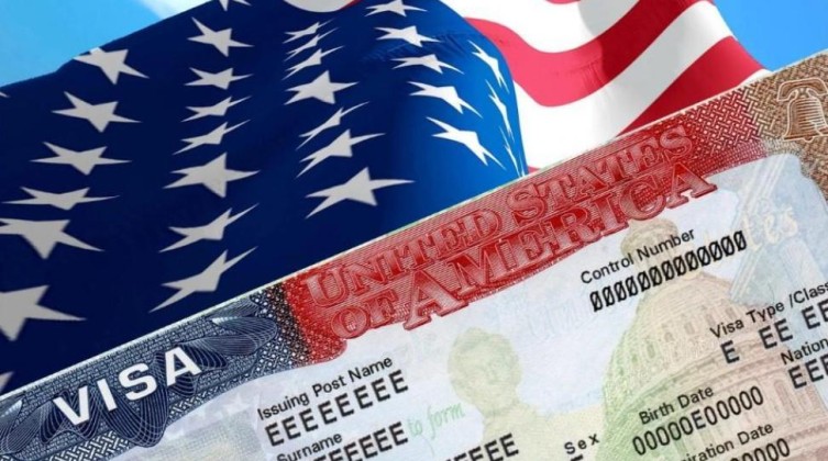 مطالبات بمعاملة متساوية للفلسطينيين من إعفاء التأشيرة