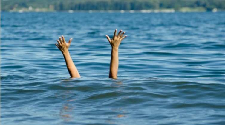 وفاة شابّة فلسطينية غرقا في البحر الميّت