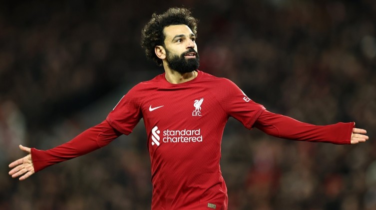 صلاح يحسم موقفه من الانتقال للدوري السعودي