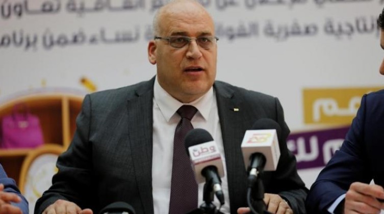"أبو جيش" يدعو لحماية حقوق العمال الفلسطينيين