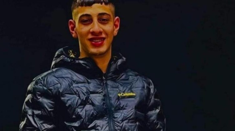الاحتلال يمدد اعتقال شقيق الشهيد إسحاق العجلوني ويفرج عن والده