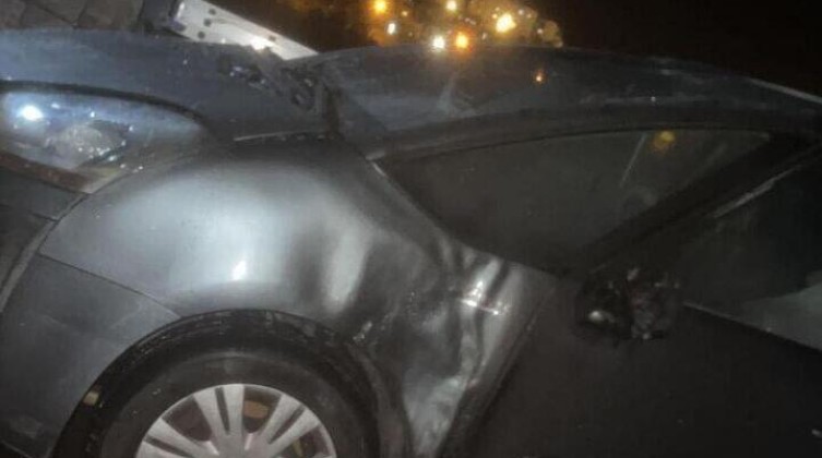 مستوطنون يحرقون مركبات بالقدس المحتلة