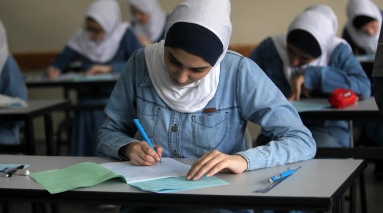 خاص: التعليم تتحدث حول عملية تصحيح اختبارات الثانوية العامة وموعد إعلان النتائج