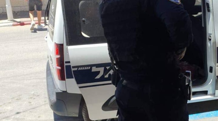 بالفيديو: إطلاق نار يستهدف سيارة إسرائيلية قرب نابلس