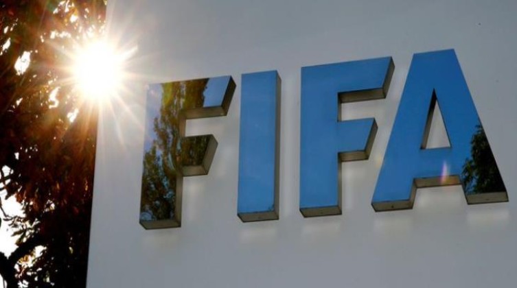 فيفا تعلن رفع الإيقاف عن زيمبابوي