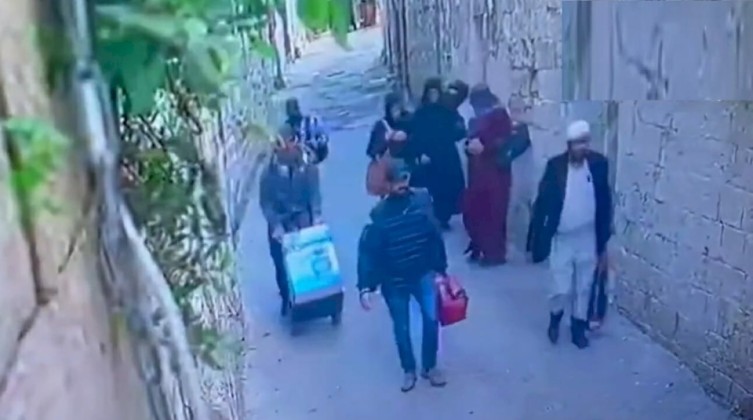 قناة إسرائيلية: وحدة "اليمام" استخدمت ملابس نساء وعمال نظافة بعملياتها بالضفة