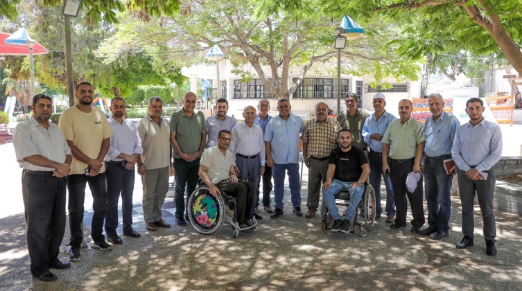 بالصور: بلدية غزة ومؤسسات ذوي الإعاقة تبحثان سبل التعاون في إدارة استراحة المواءمة