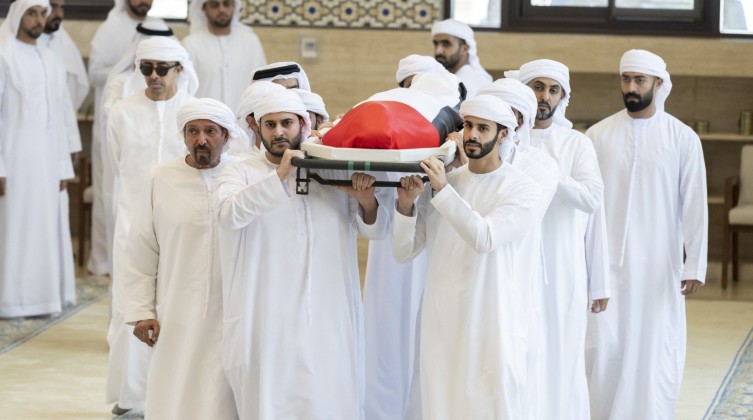 بالصور: تشييع جثمان الراحل سعيد بن زايد شقيق رئيس الإمارات