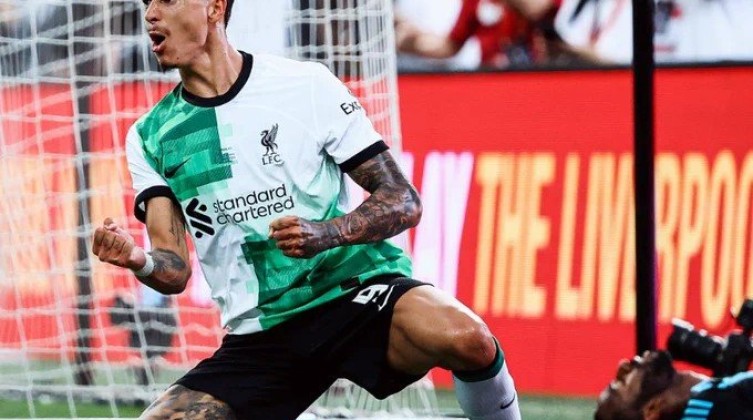 بالفيديو: ليفربول يسحق ليستر سيتي برباعية نظيفة ودياً