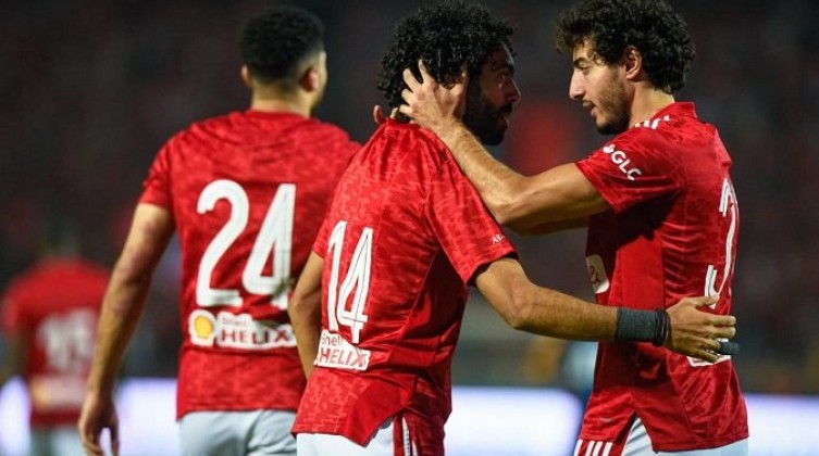 شاهد- الأهلي يكتسح الزمالك برباعية في الدوري المصري