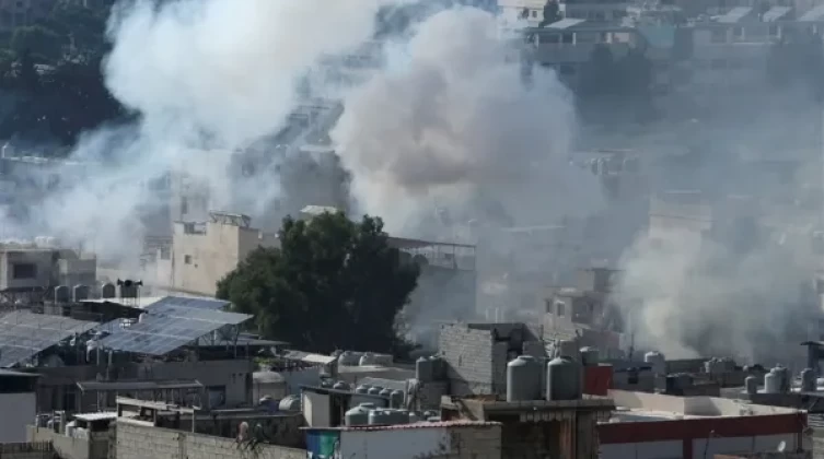 لبنان: 11 اصابة جديدة بينها حرجة في اشتباكات عين الحلوة