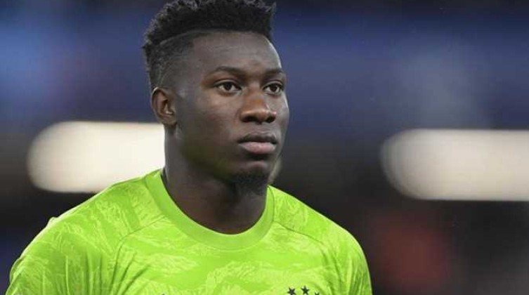 مانشستر يونايتد يقدم عرضا رسميا لضم "أونانا"