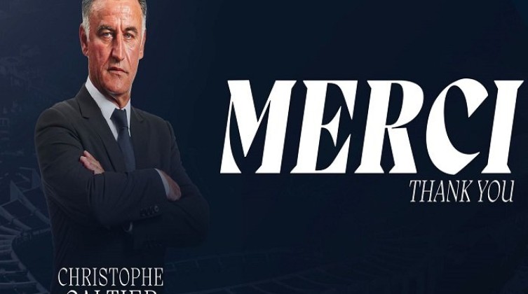 باريس سان جيرمان يعلن رسميًا رحيل مدربه