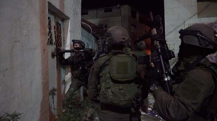 الاحتلال يشن حملة اعتقالات في مناطق متفرقة بالضفة