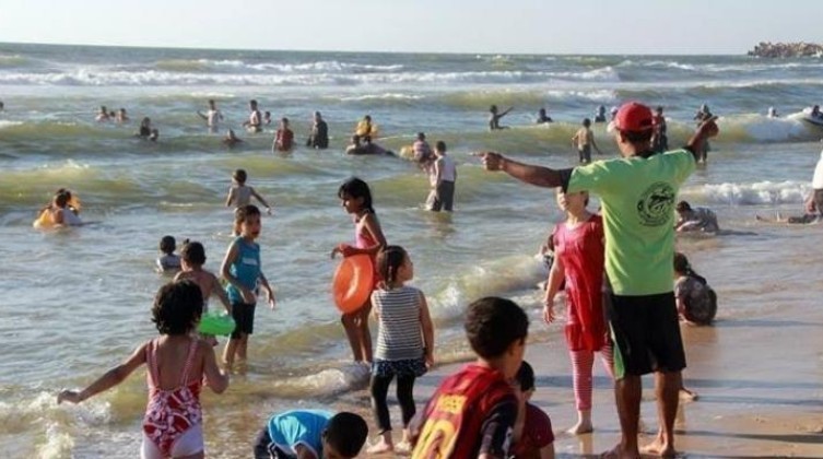 "بلدية غزة" تصدر تنويهاً  للمواطنين بشأن السباحة في البحر