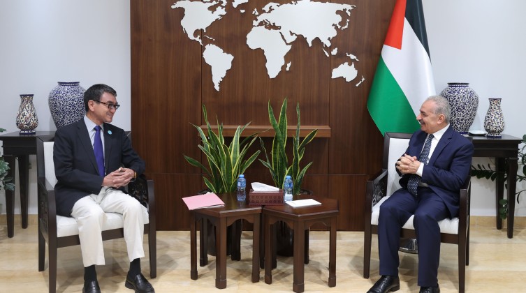 رئيس الوزراء: مخرجات العملية التعليمية غير متناسبة مع سوق العمل