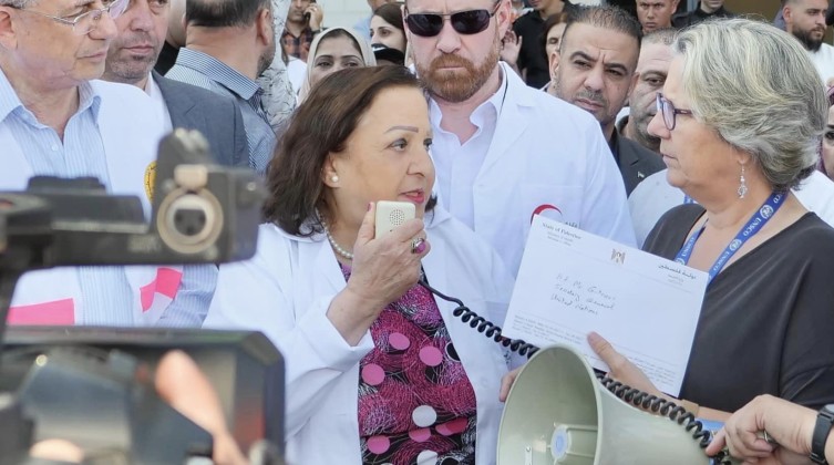 الصحة تسلم هيئة الأمم المتحدة مذكرة احتجاج ضد انتهاكات الاحتلال بحق الكوادر الطبية