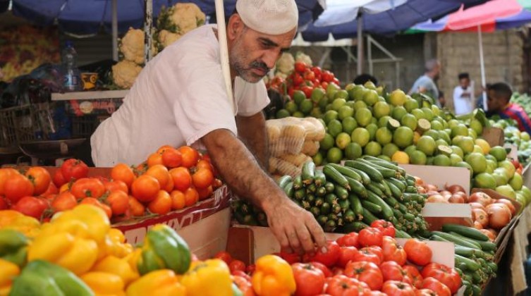 أسعار الخضروات والدواجن واللحوم في أسواق غزة اليوم الخميس