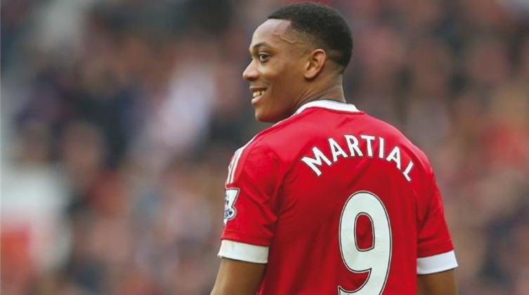 نجم مانشستر يونايتد على رادار الدوري السعودي