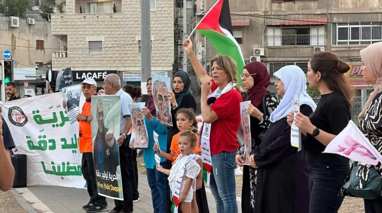 مسيرة مركبات إسنادًا للأسير وليد دقة في أراضي 48