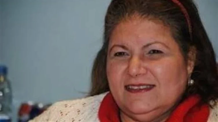 وفاة فنانة مصرية اشتهرت بأفلامها مع محمد هنيدي
