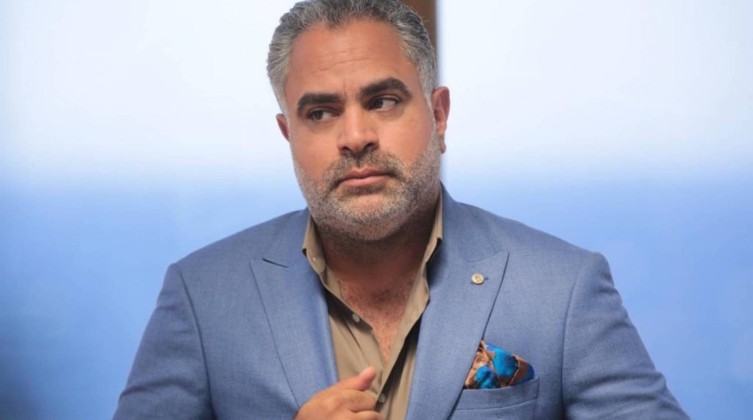 محمد شاهين يحذر من "نصاب" ينتحل اسمه