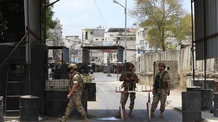 هل ينوي الجيش اللبناني شن عملية عسكرية بمخيم عين الحلوة؟