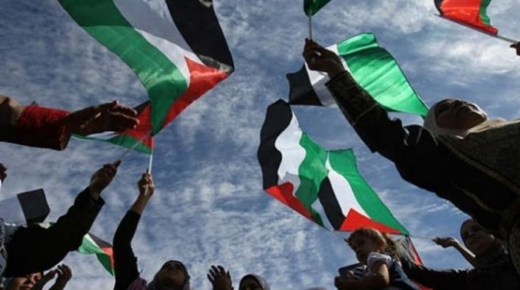 حماس تُصدر بيانًا بمناسبة اليوم العالمي للعمل الإنساني