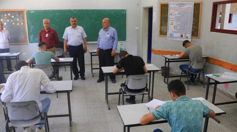 بالصور: التعليم بغزة تعقد امتحانات الثانوية العامة الدورة الثانية للعام 2023