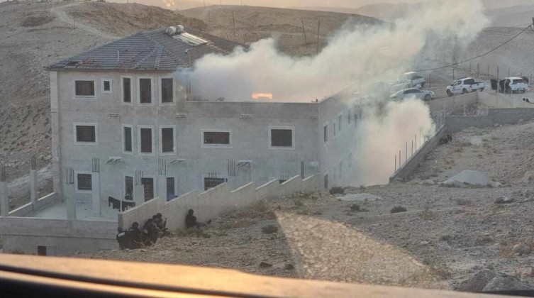 عقب اشتباكات.. الشرطة بالخليل تقبض على مجموعة من المطلوبين للعدالة