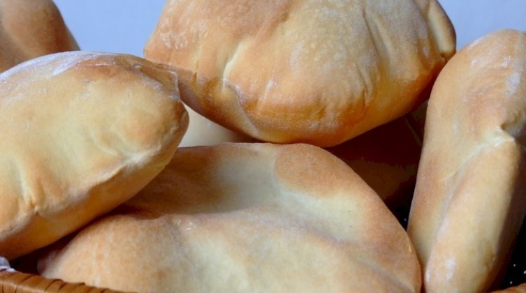 الاقتصاد بغزة تتحدث عن أسعار الدقيق والسكر