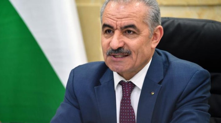 اشتية: غياب العقاب يشجع الاحتلال على الاستمرار في جرائمه