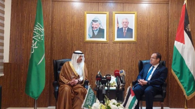 سياسيان إسرائيليان يُعقبان على تعيين السعودية سفيرًا لدى فلسطين