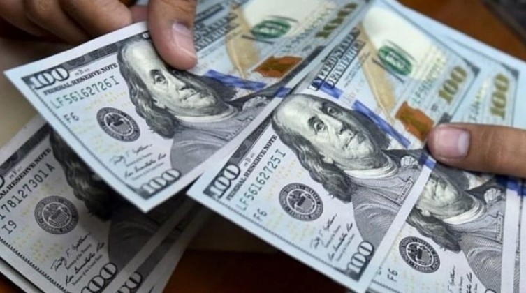 انخفاض مفاجئ على سعر صرف الدولار مساء اليوم